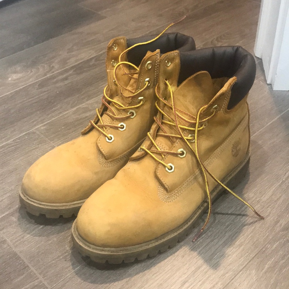 Timberland Shoes (Women’s 8)